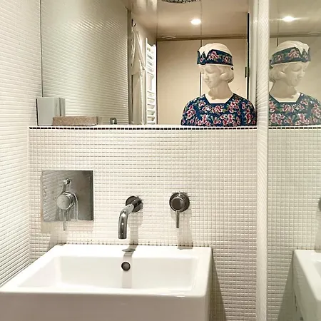Appartamento Très Beau Loft Lumineux En Plein Coeur De Belleville Parigi